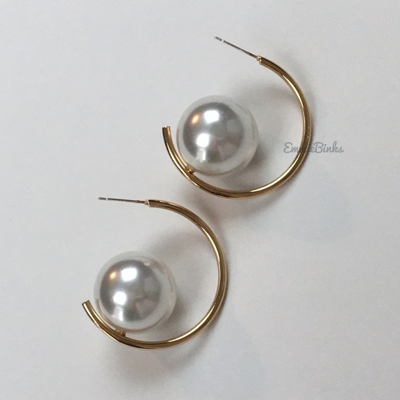 ✨(3for$38) New Anthro Chunky Pearl Accented Hoop Earrings - Picture 4 of 11